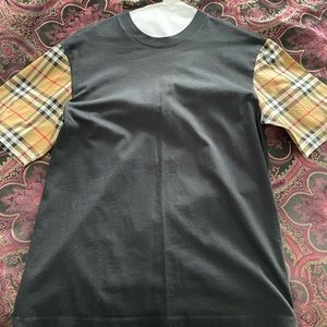 Burberry t shirt